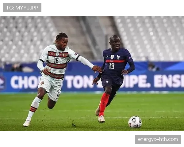 法比尼奥技术全面表现助力球队中场攻防双稳