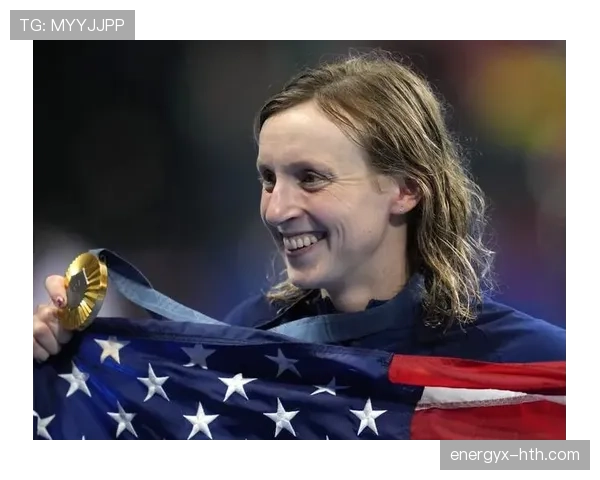 凯蒂·莱德基训练完直接喝蛋白粉当水，这胃是铁打的吧